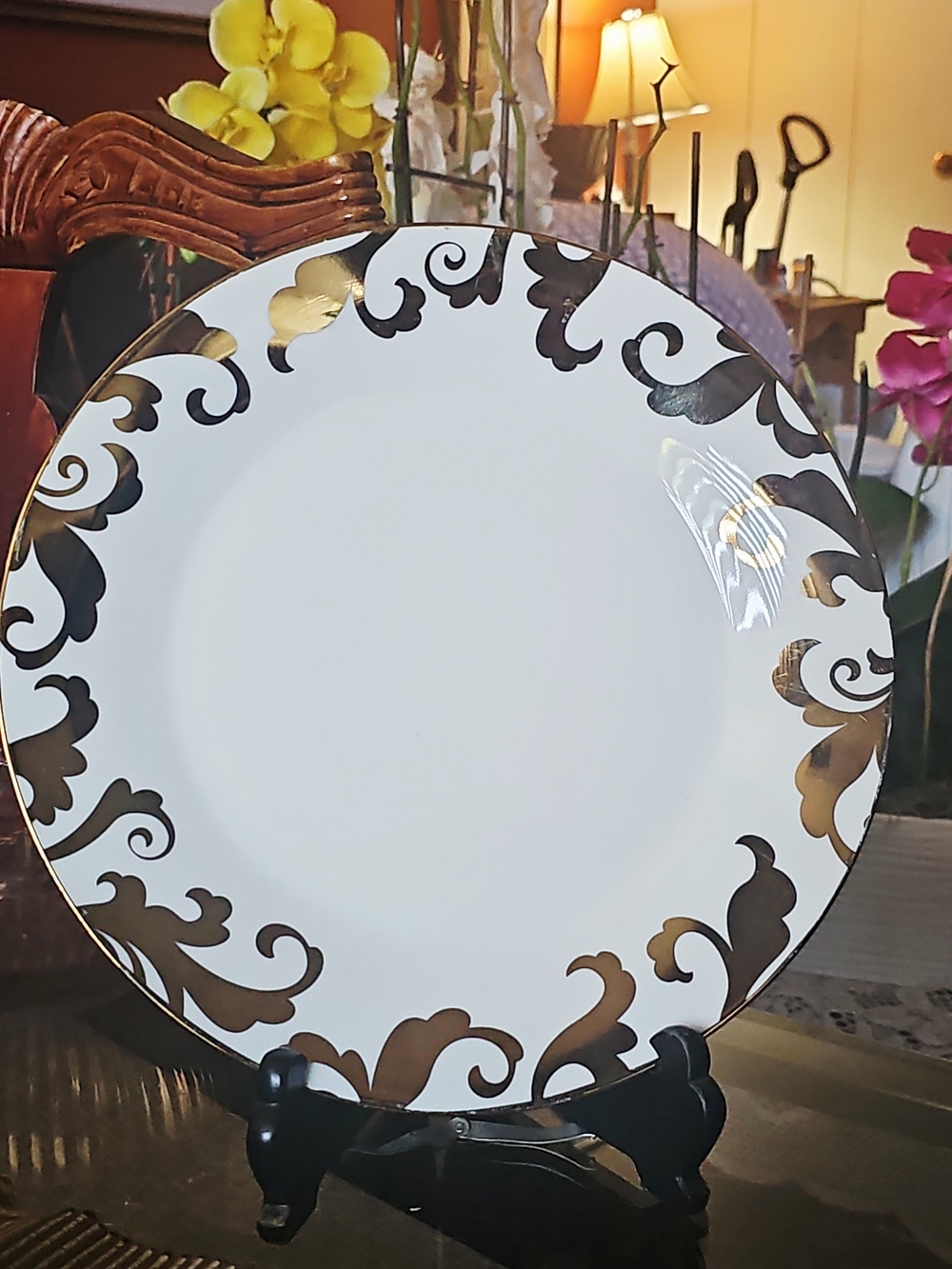 New CIROA Flori Metallic Gold scroll pattern porcelain 10.5" Dinner Plate
